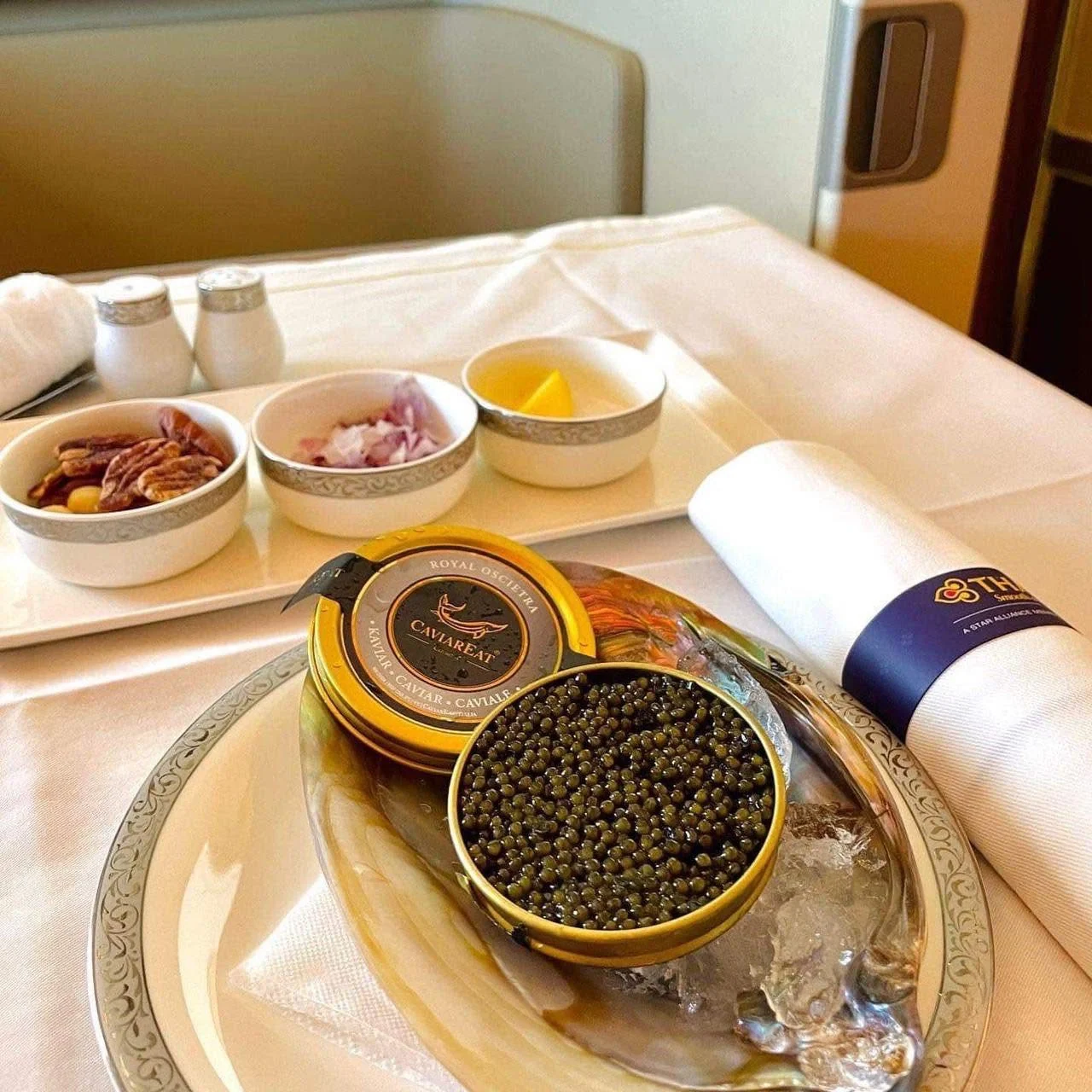 航空餐饮中的 CaviarEat 奥西特拉鱼子酱