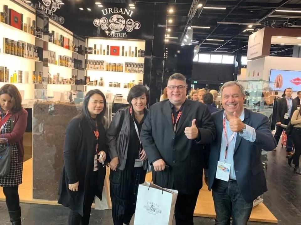 LuxurEat（露意膳） 团队与国际展会伙伴合影