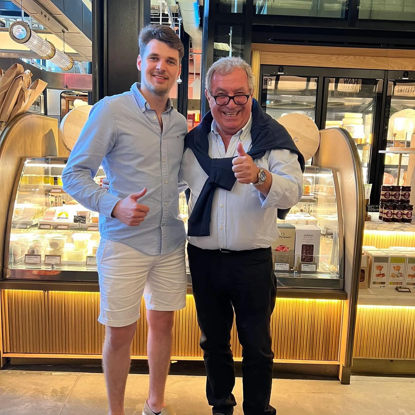 LuxurEat 合作伙伴到访意大利食品门店